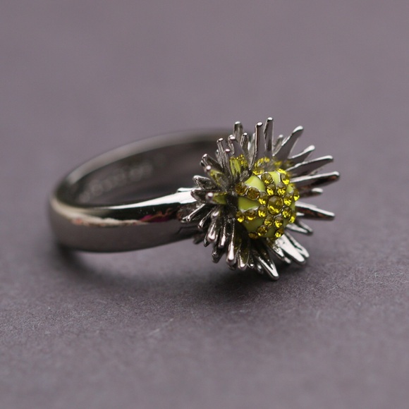 Marc Jacobs The Future Floral Ring - Picture 9 of 11